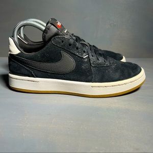 Nike Court Blanc SE Black/Black-Gum CK6533-003 Women's Size 7.5/ Men's 6